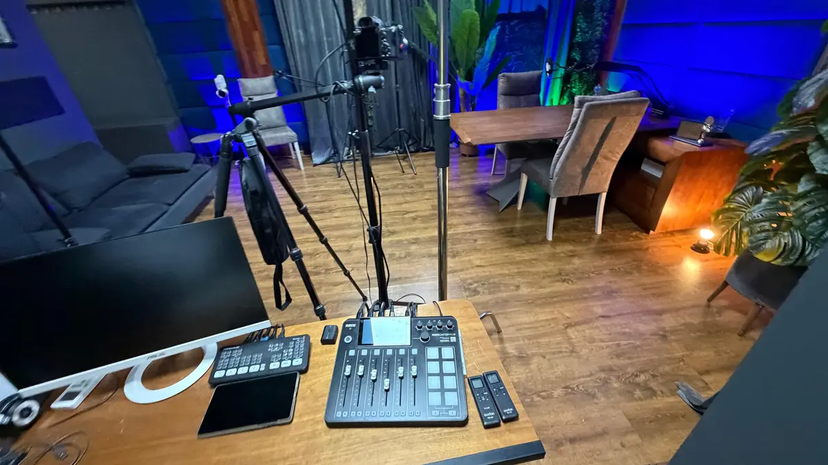 Context Podcast Studio – studio