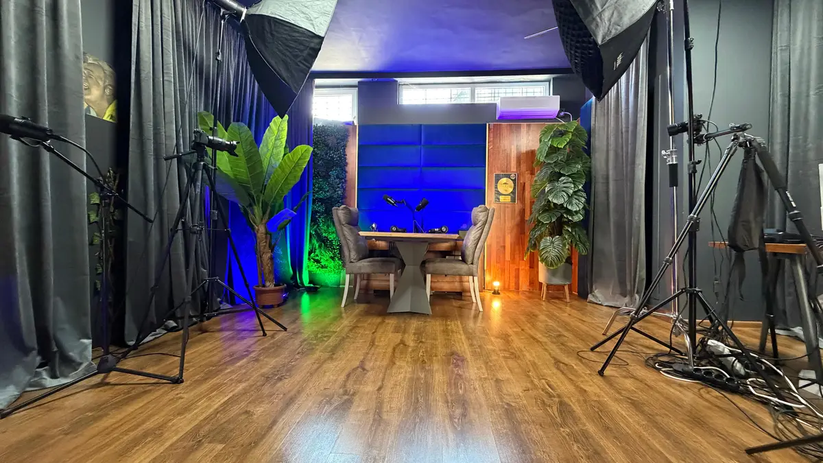 Context Podcast Studio – Platoul de filmare