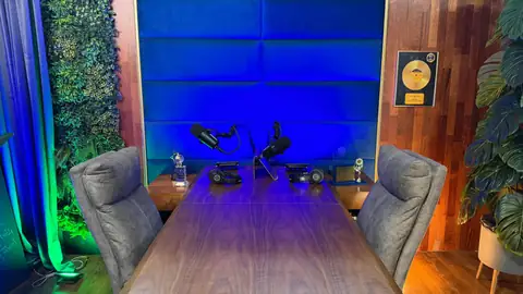 Context Podcast Studio București – Spațiu de așteptare