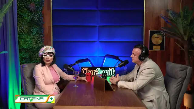 Ozana Barabancea și Adrian Enache la masa de podcast din Context Podcast Studio, episodul #111
